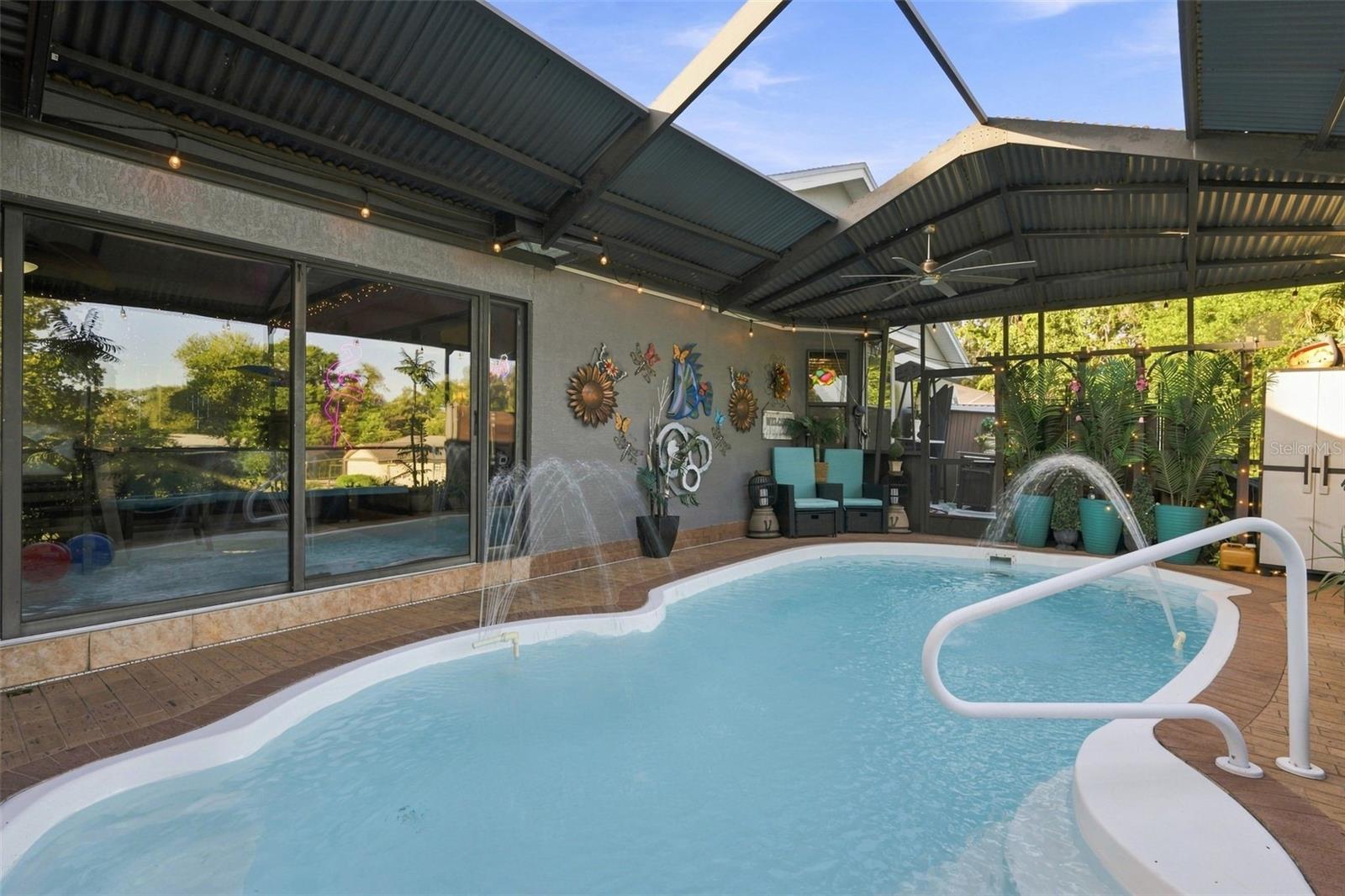 8136 GOLF CLUB CT