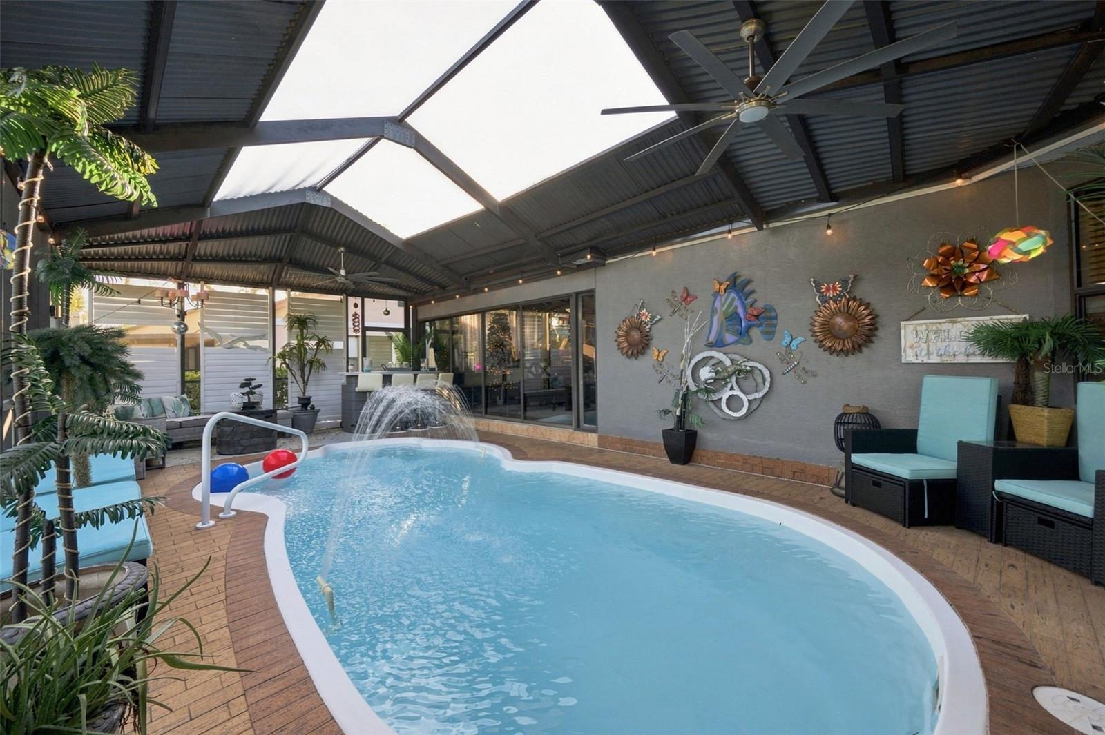 8136 GOLF CLUB CT