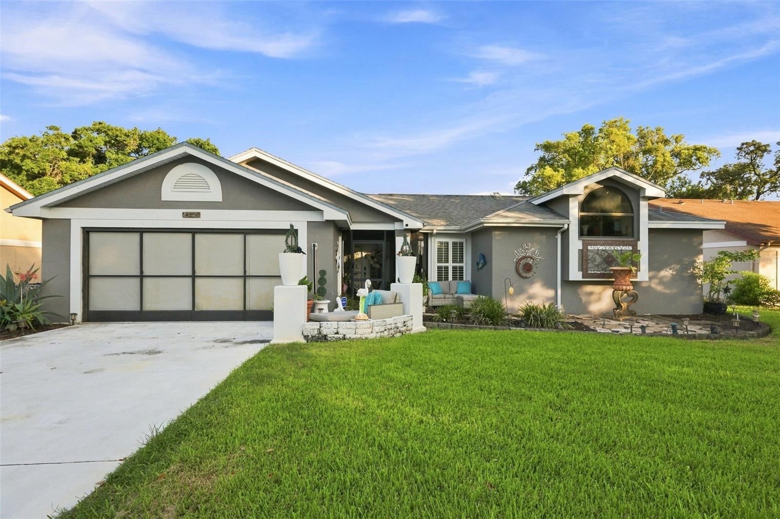 8136 GOLF CLUB CT