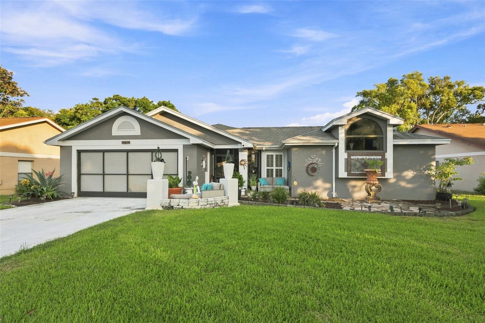 8136 GOLF CLUB CT