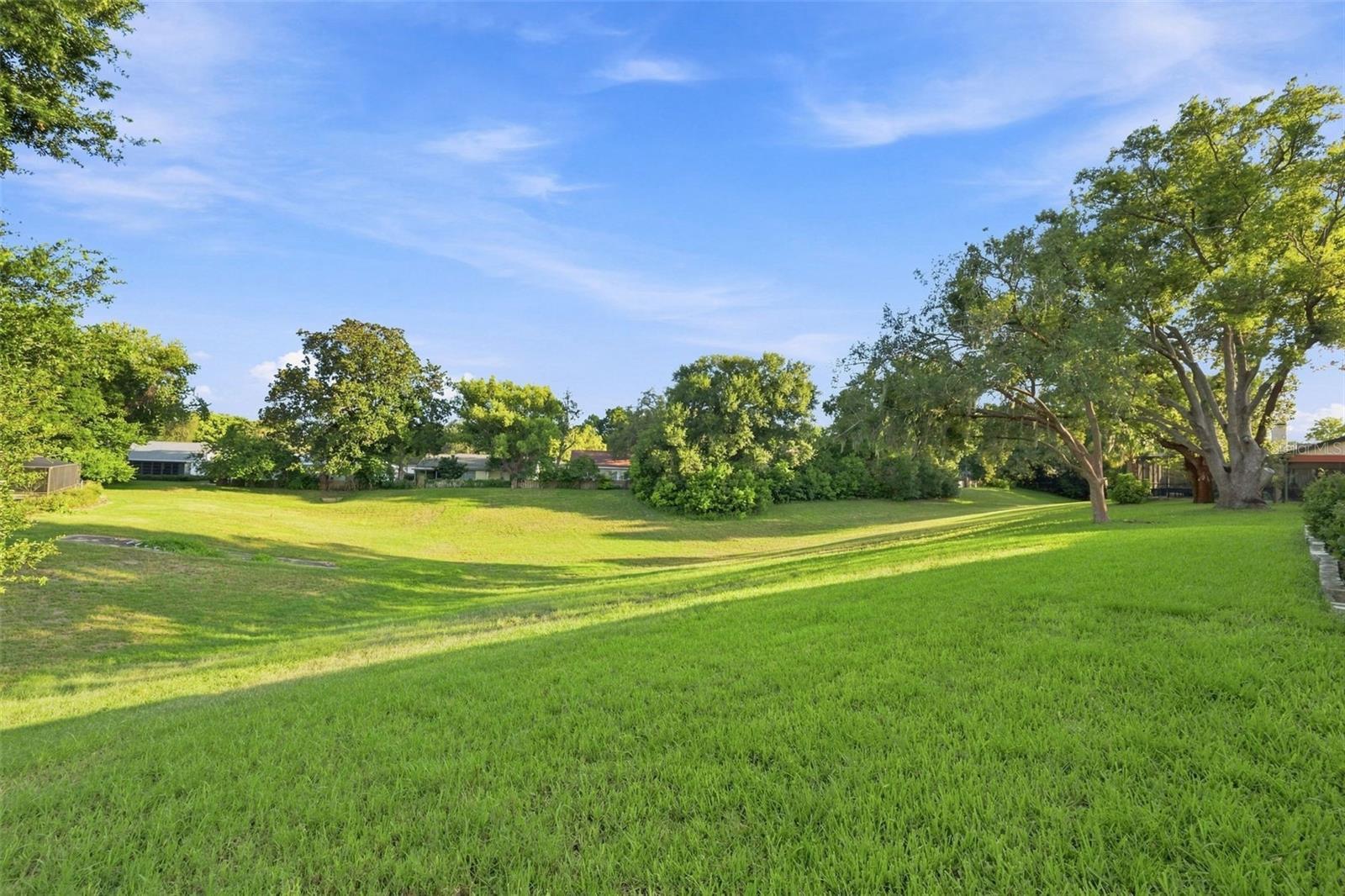 8136 GOLF CLUB CT