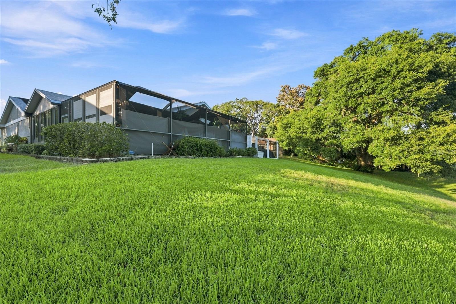 8136 GOLF CLUB CT