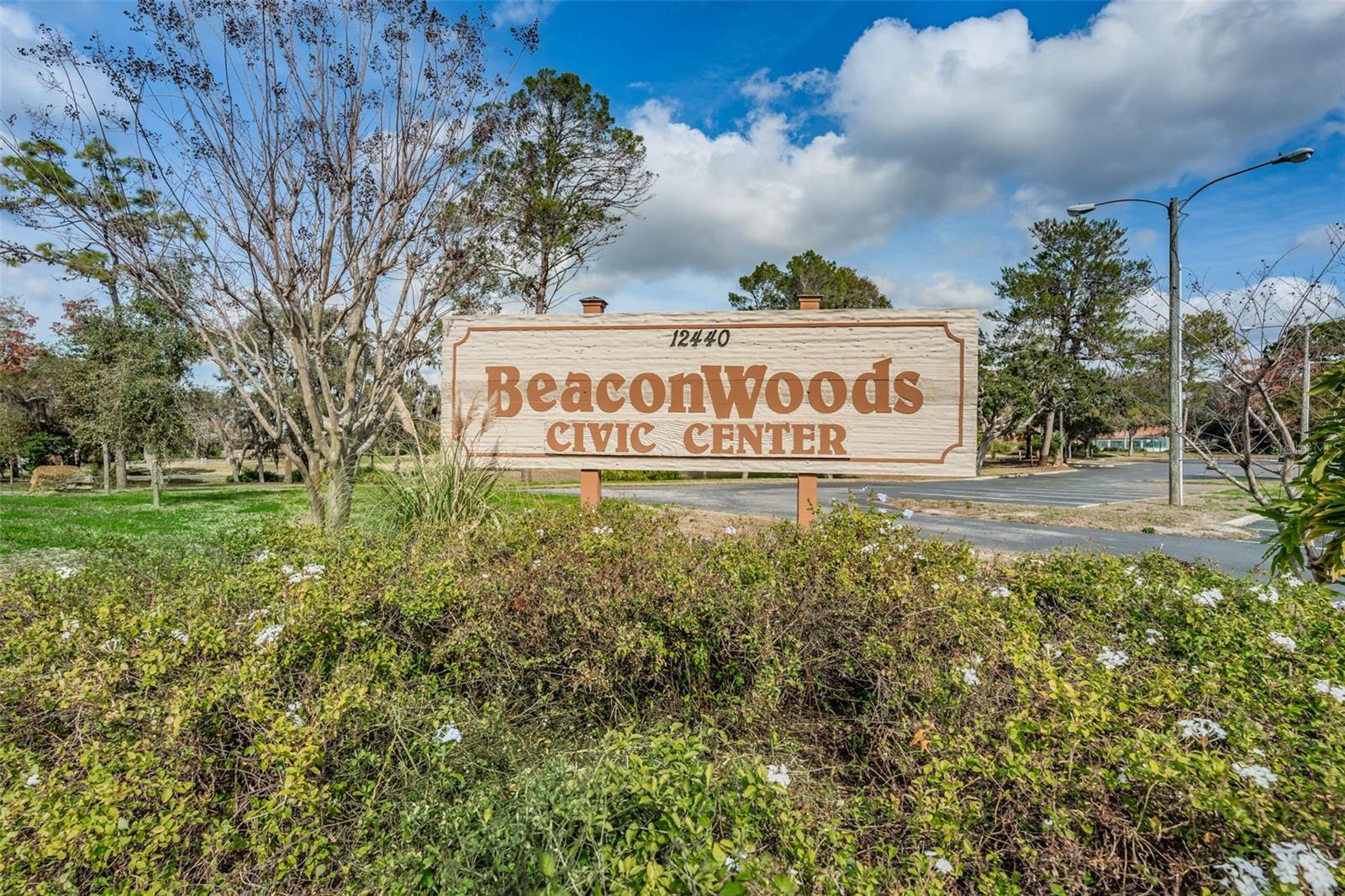 8136 GOLF CLUB CT