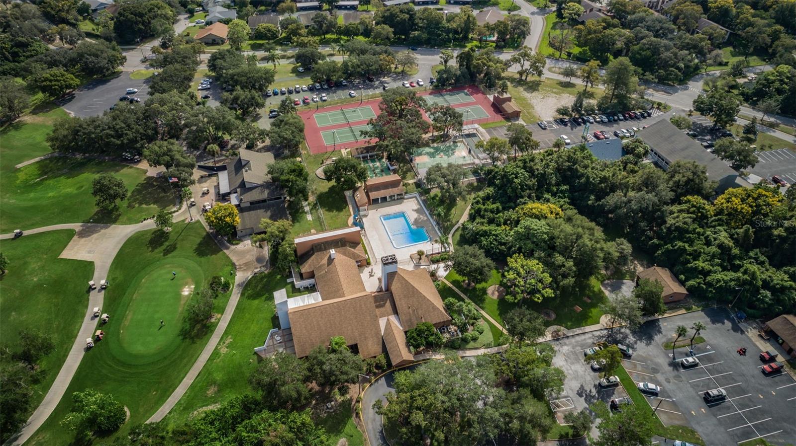 8136 GOLF CLUB CT