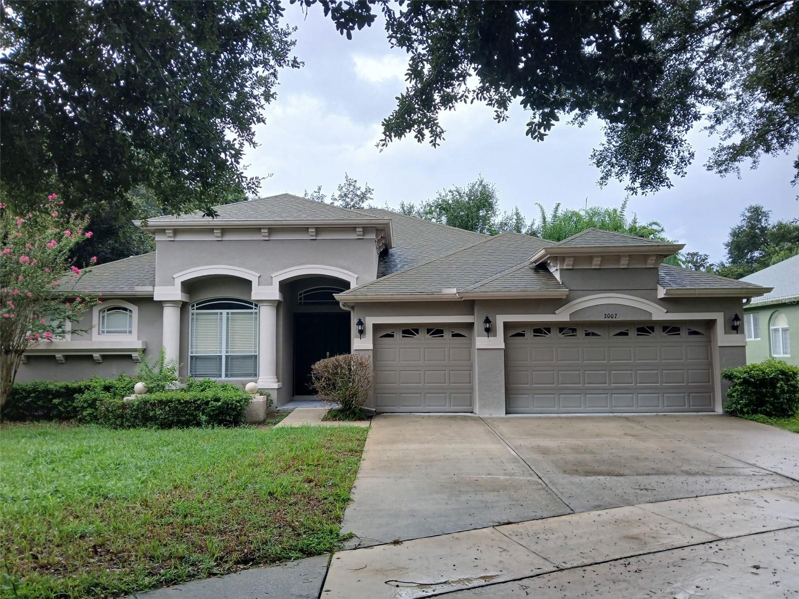 2007 Wexford Green Dr, Valrico