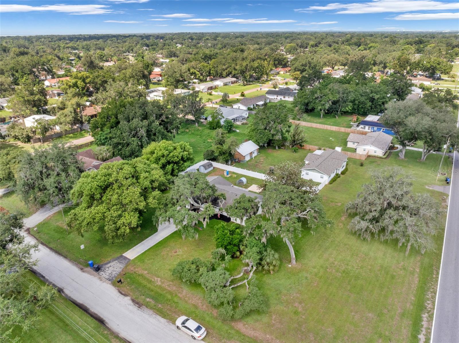 1002 KAY JEAN DR
