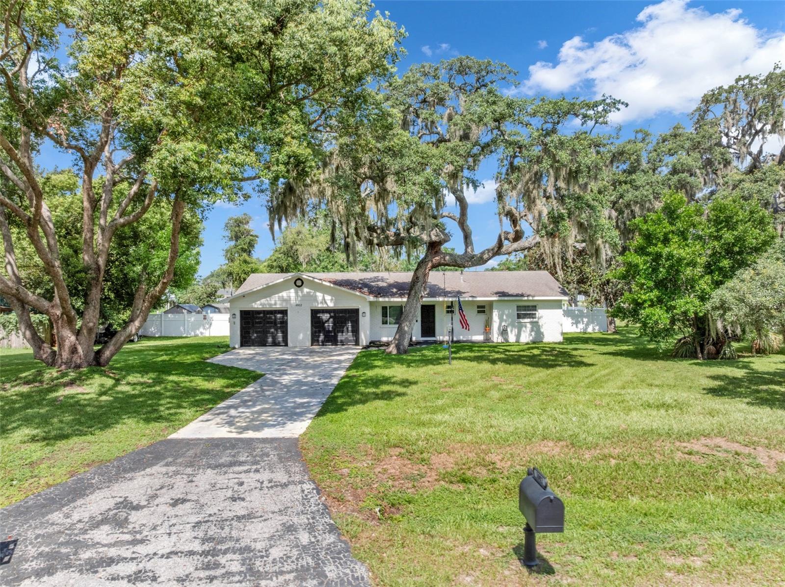 1002 KAY JEAN DR