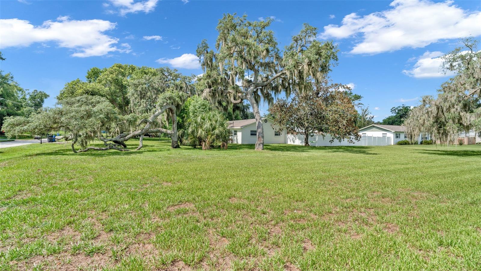 1002 KAY JEAN DR