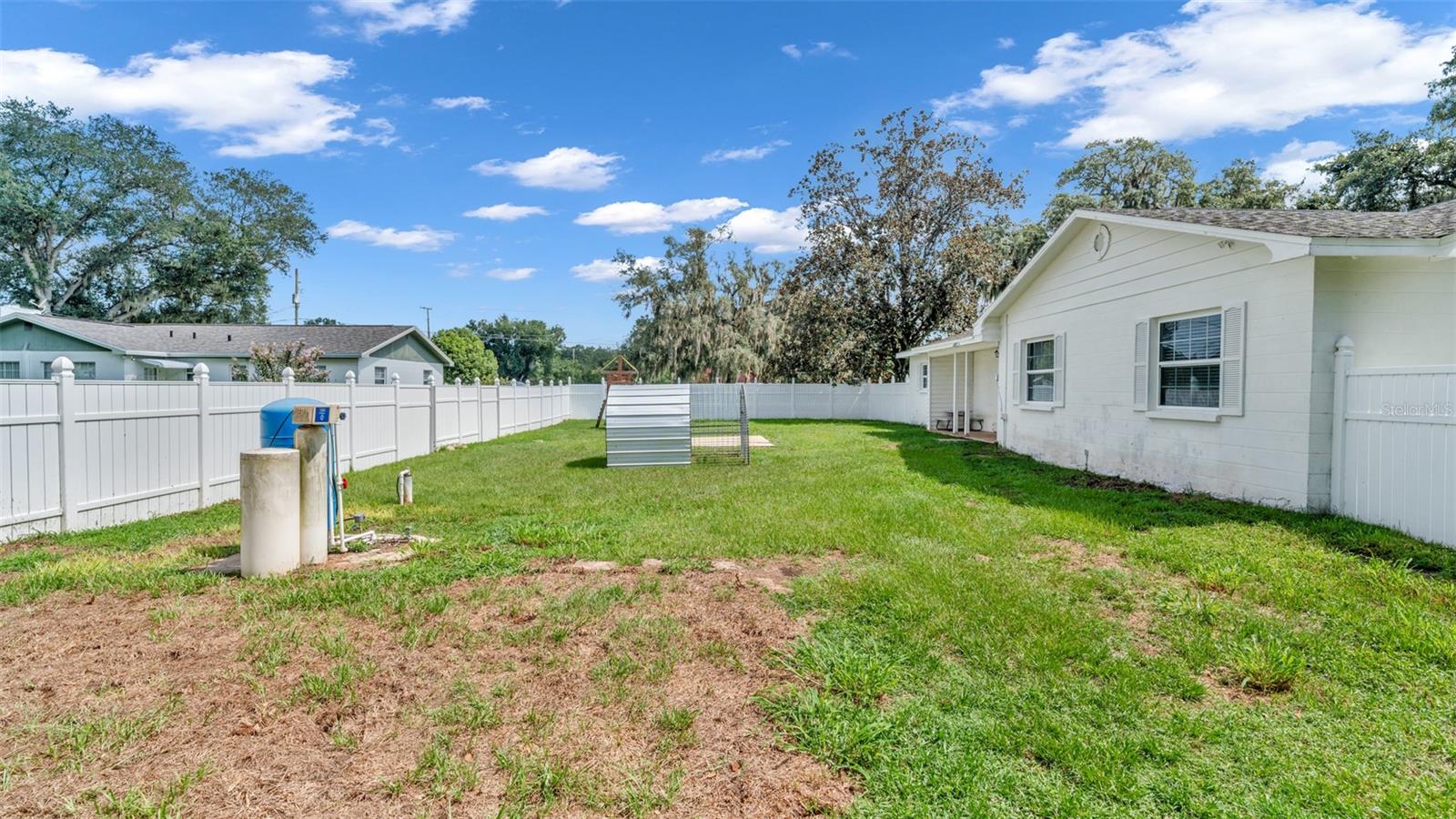 1002 KAY JEAN DR