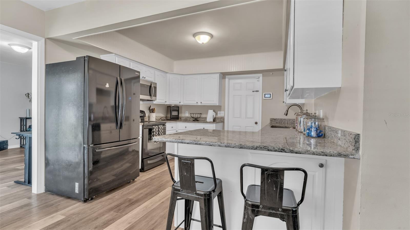 1002 KAY JEAN DR