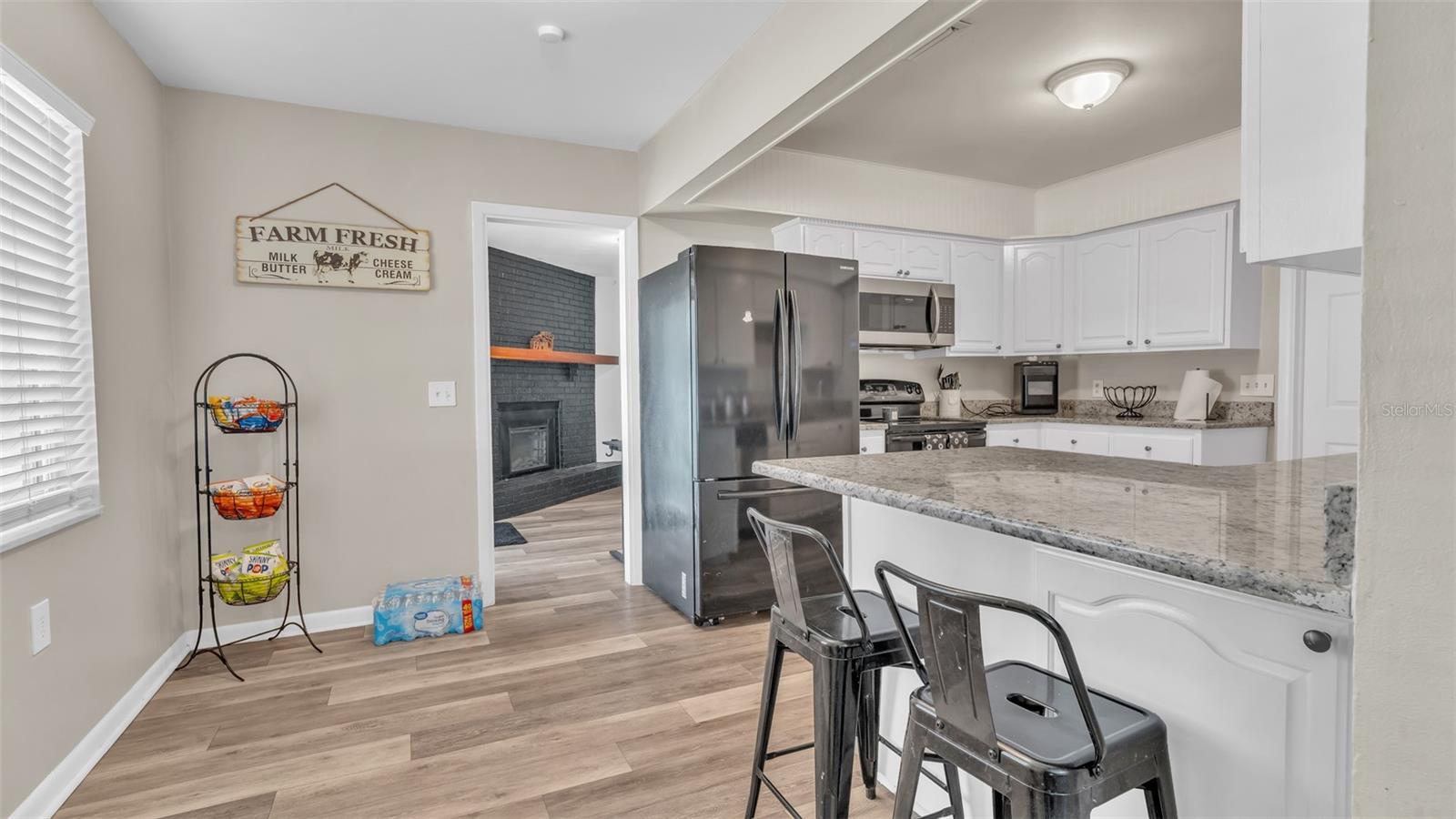 1002 KAY JEAN DR