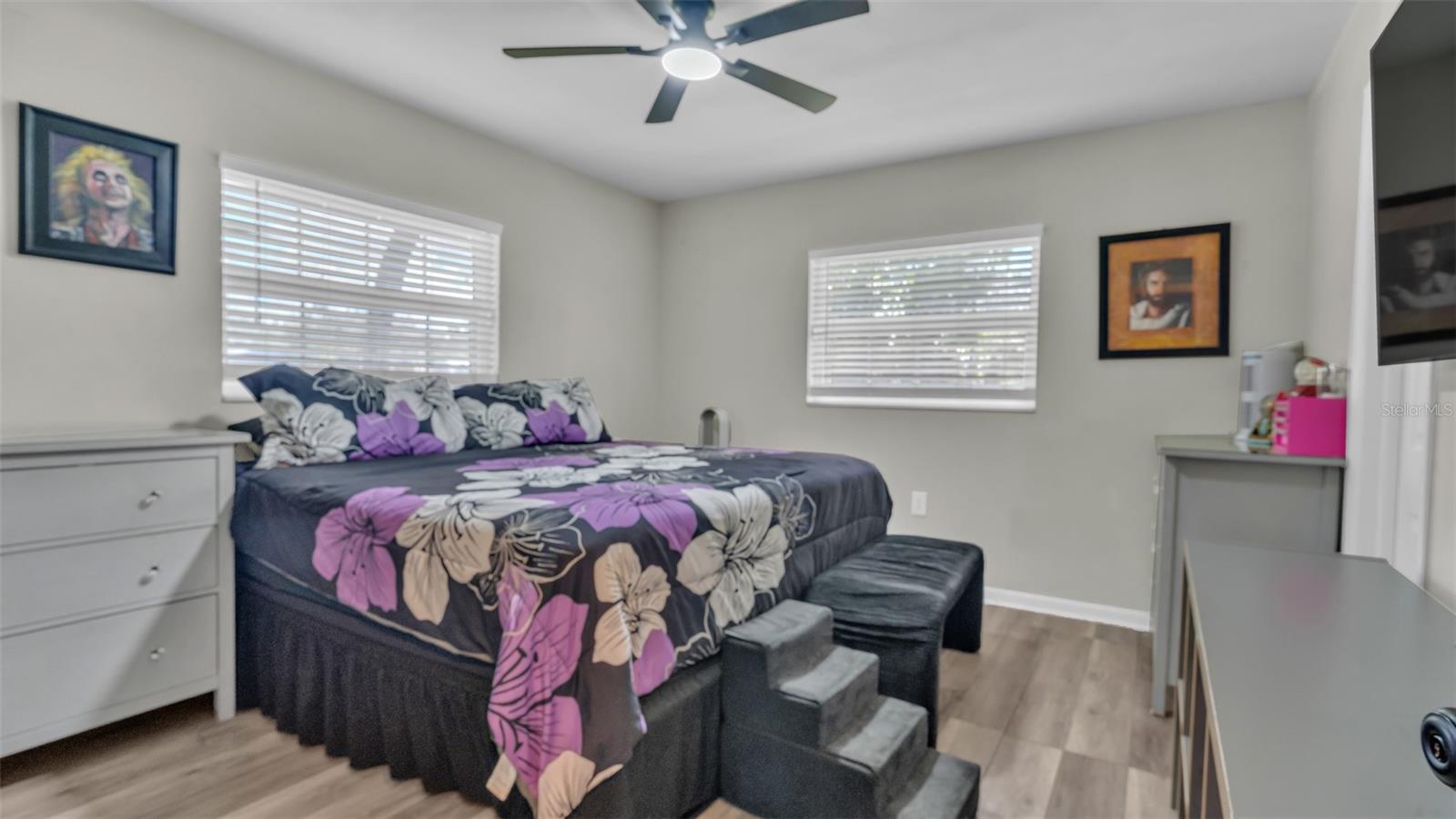 1002 KAY JEAN DR