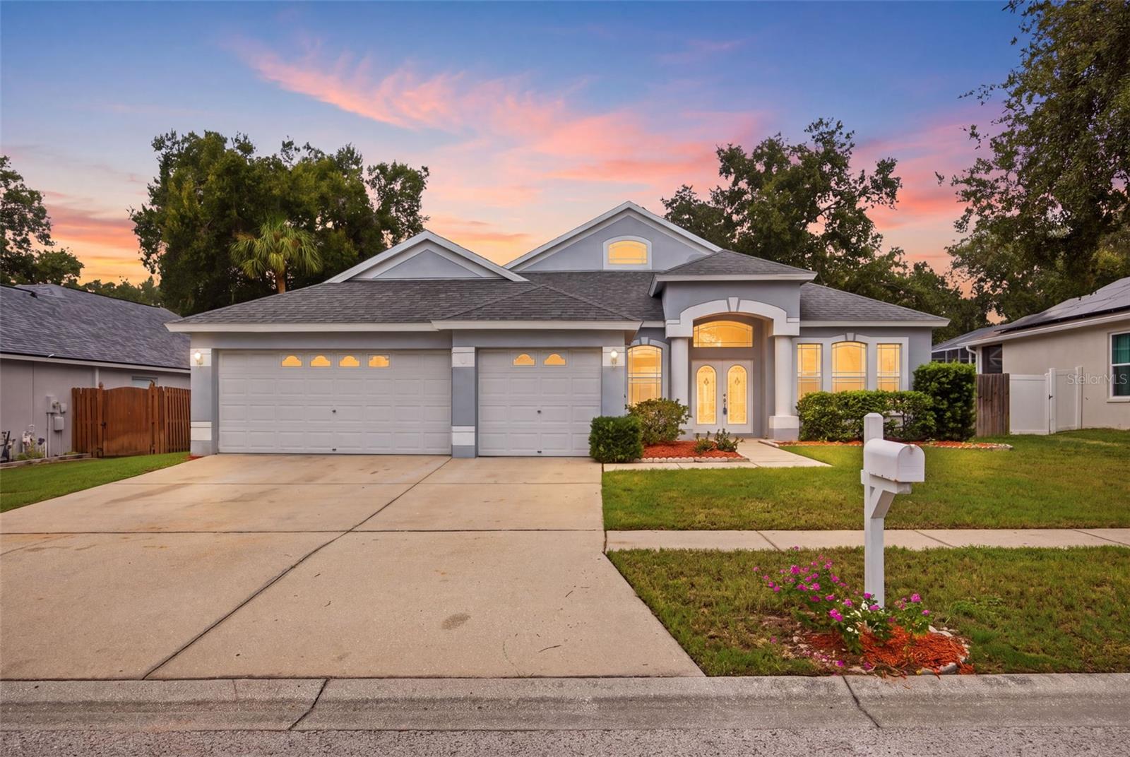 4634 River Overlook Dr, Valrico