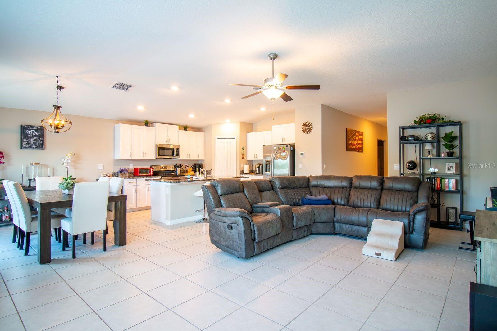 5466 BLUE AZURE DR