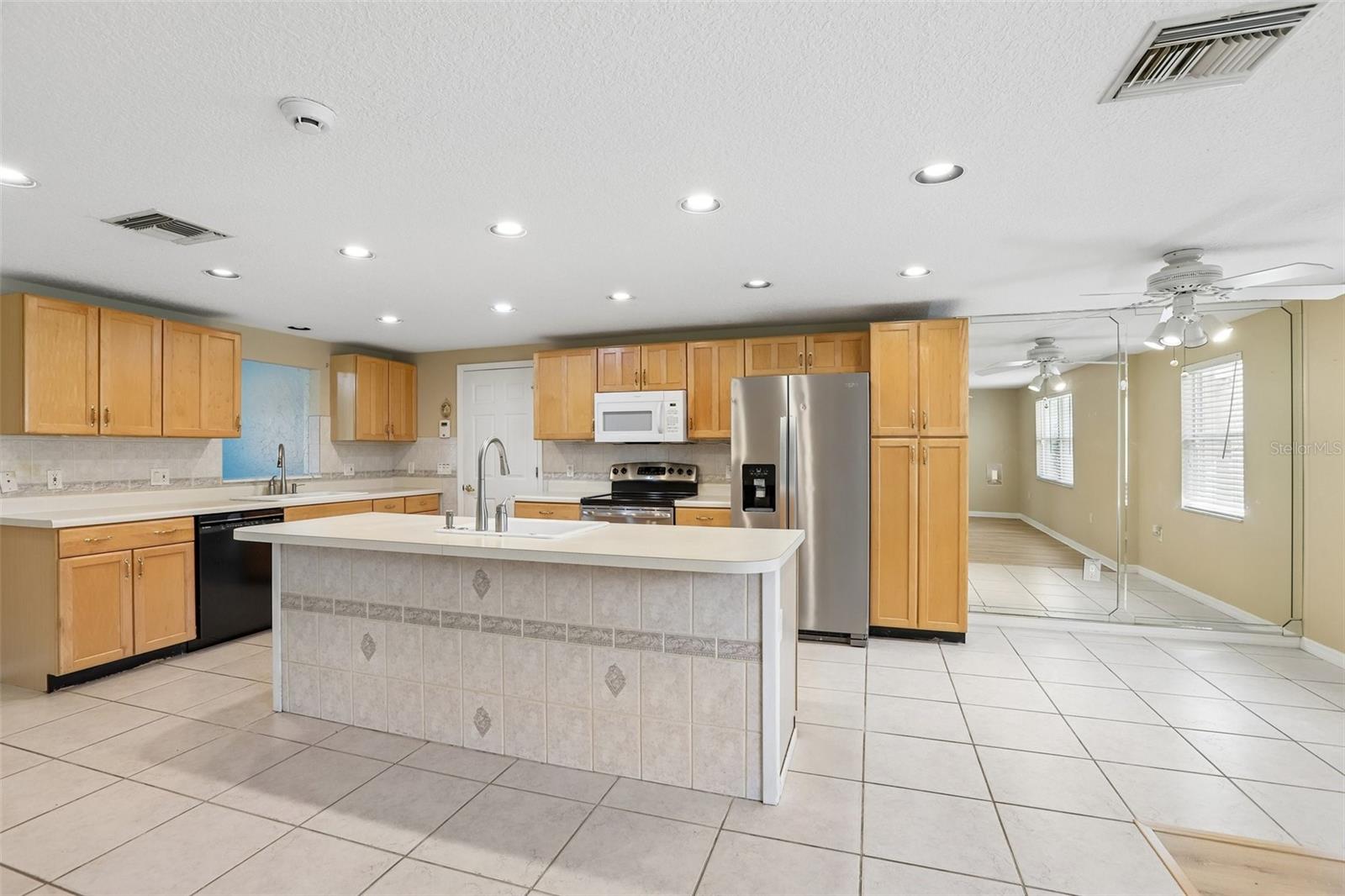 6510 SUNRIDGE DR