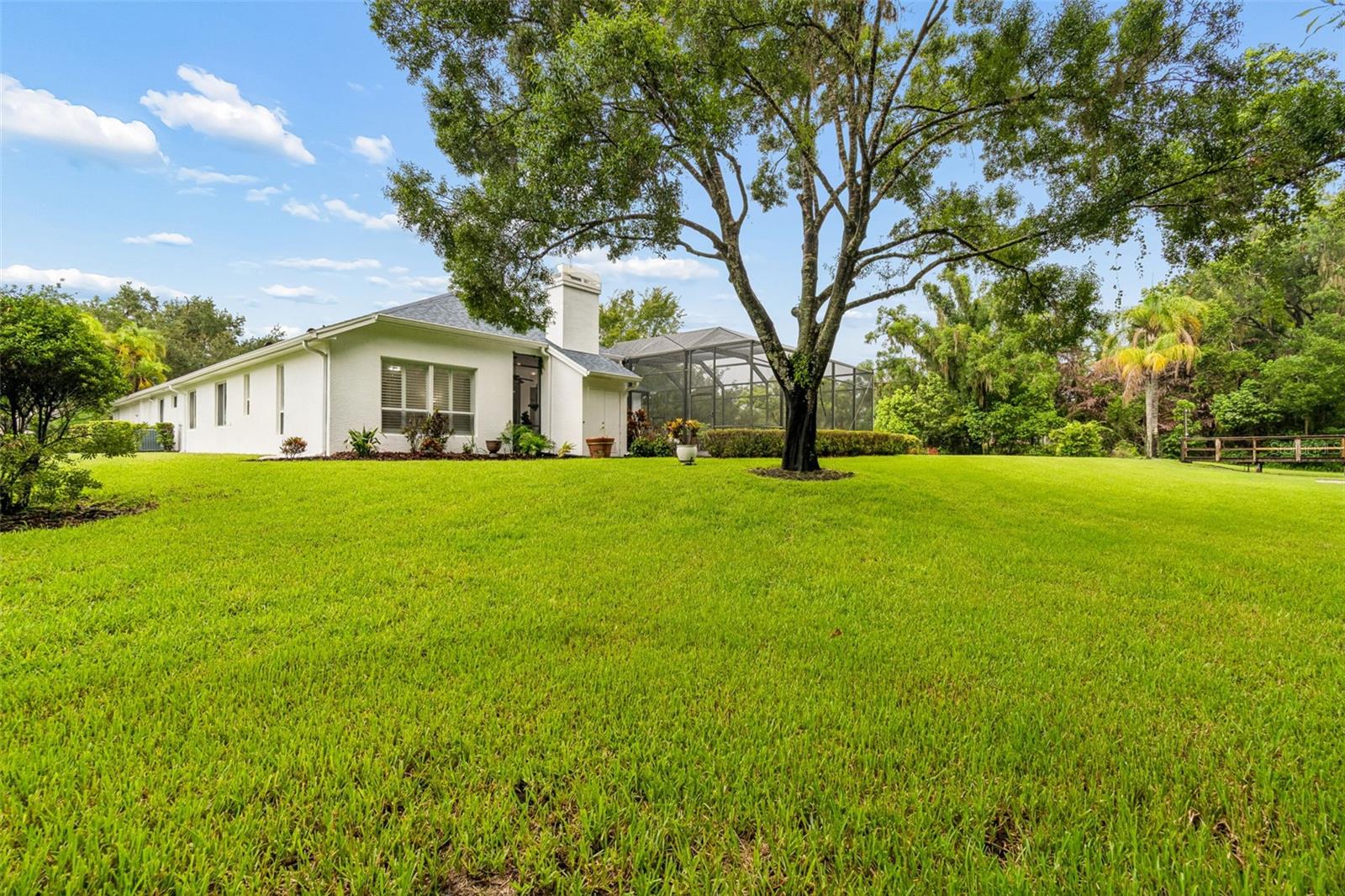 21105 LAKE VIENNA DR