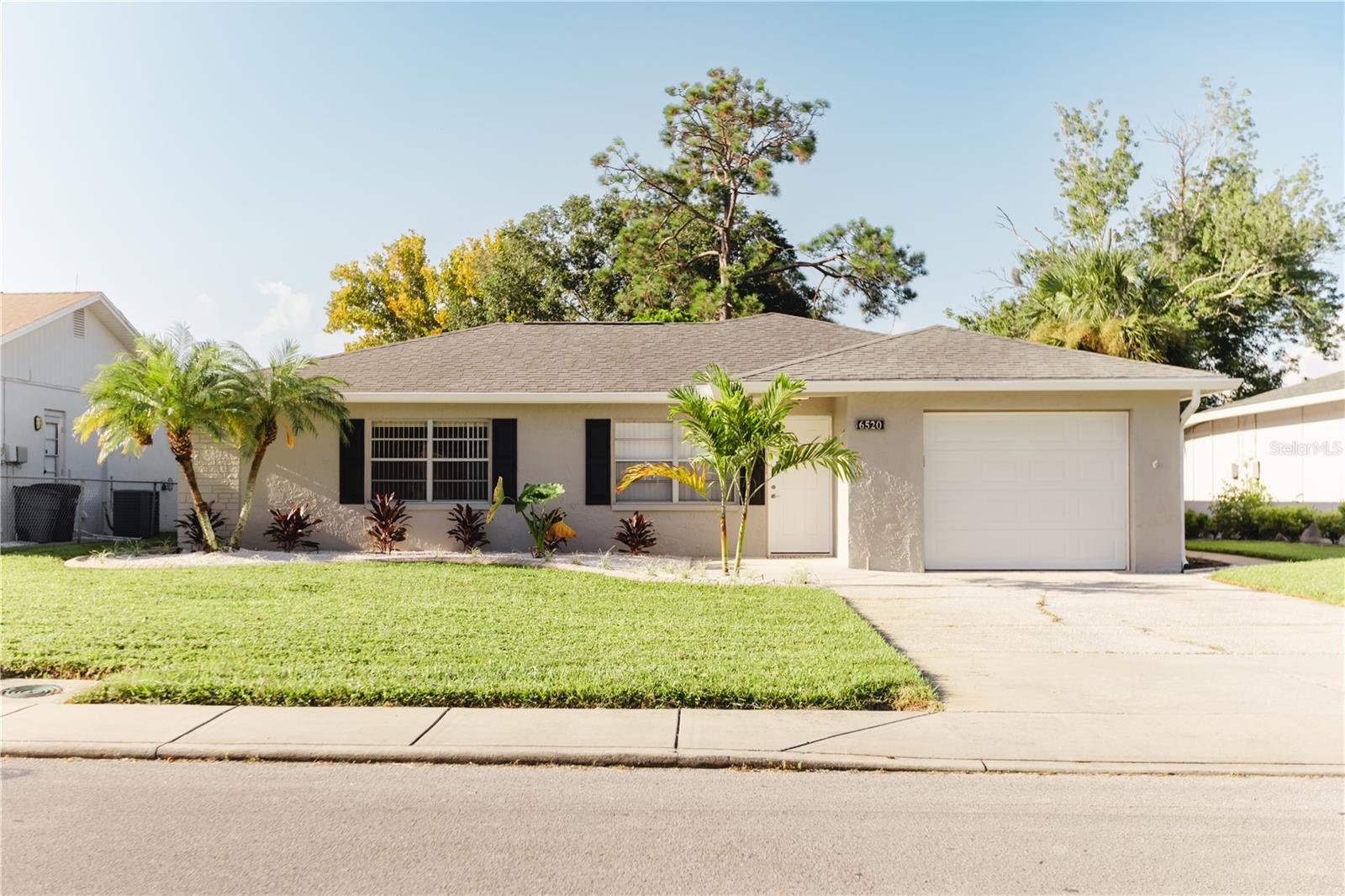 6520 Meadowbrook Ln, New Port Richey