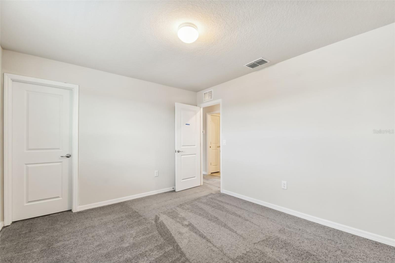 11129 SYCAMORE GLEN LOOP