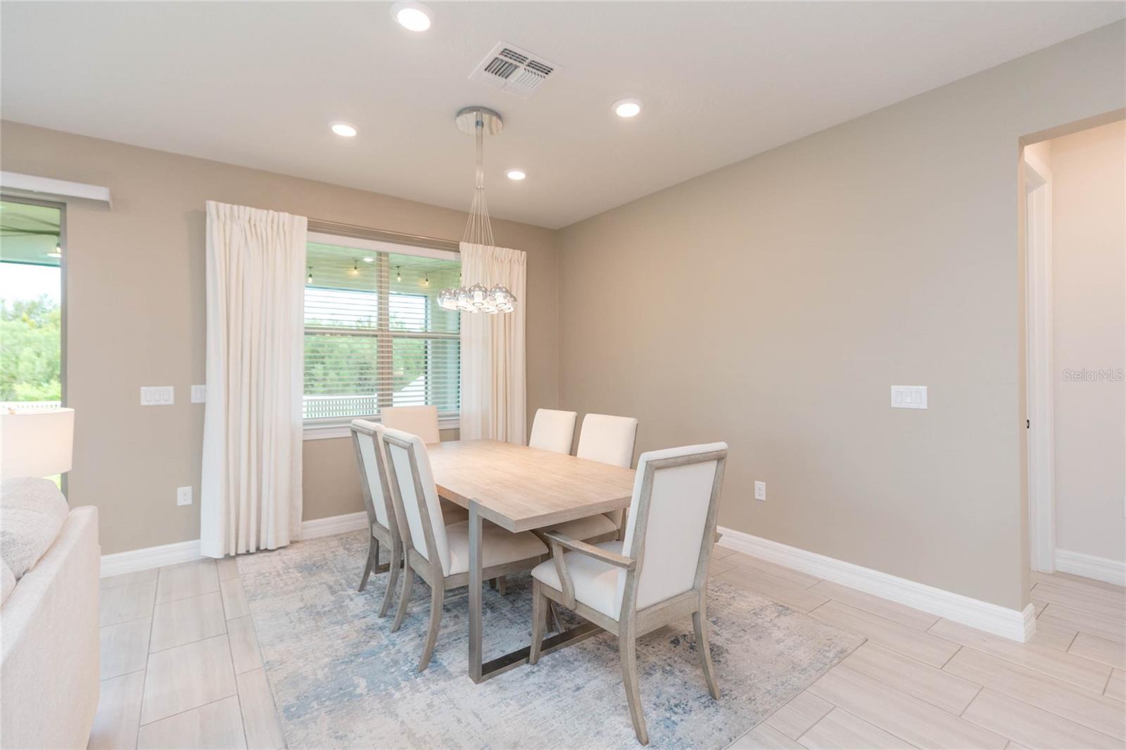 7430 POOL COMPASS LOOP