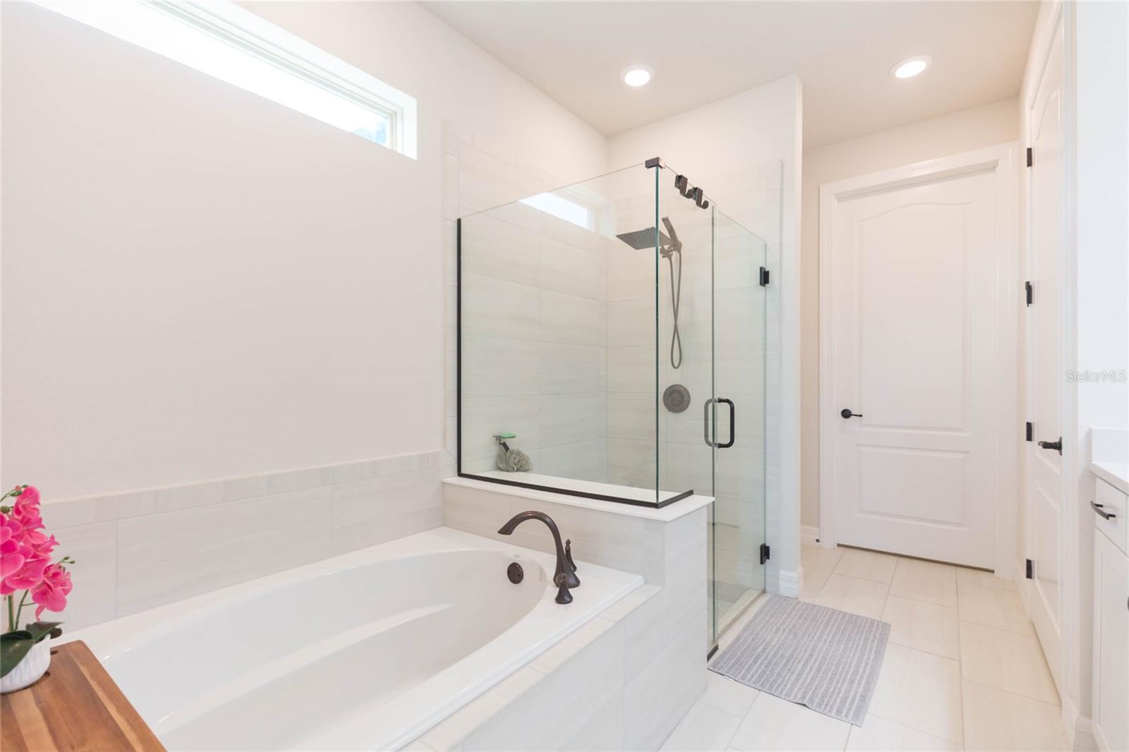 7430 POOL COMPASS LOOP