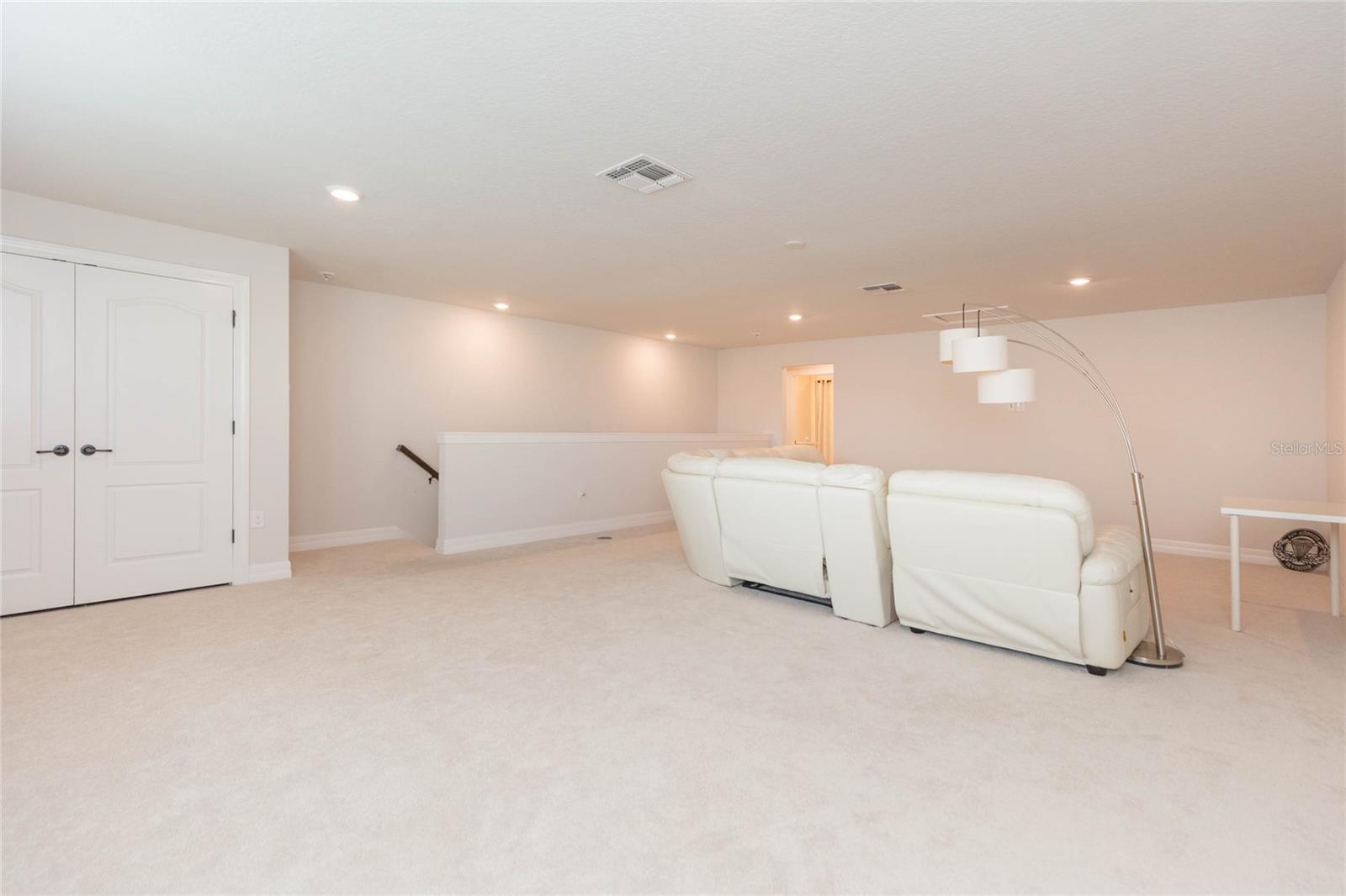 7430 POOL COMPASS LOOP