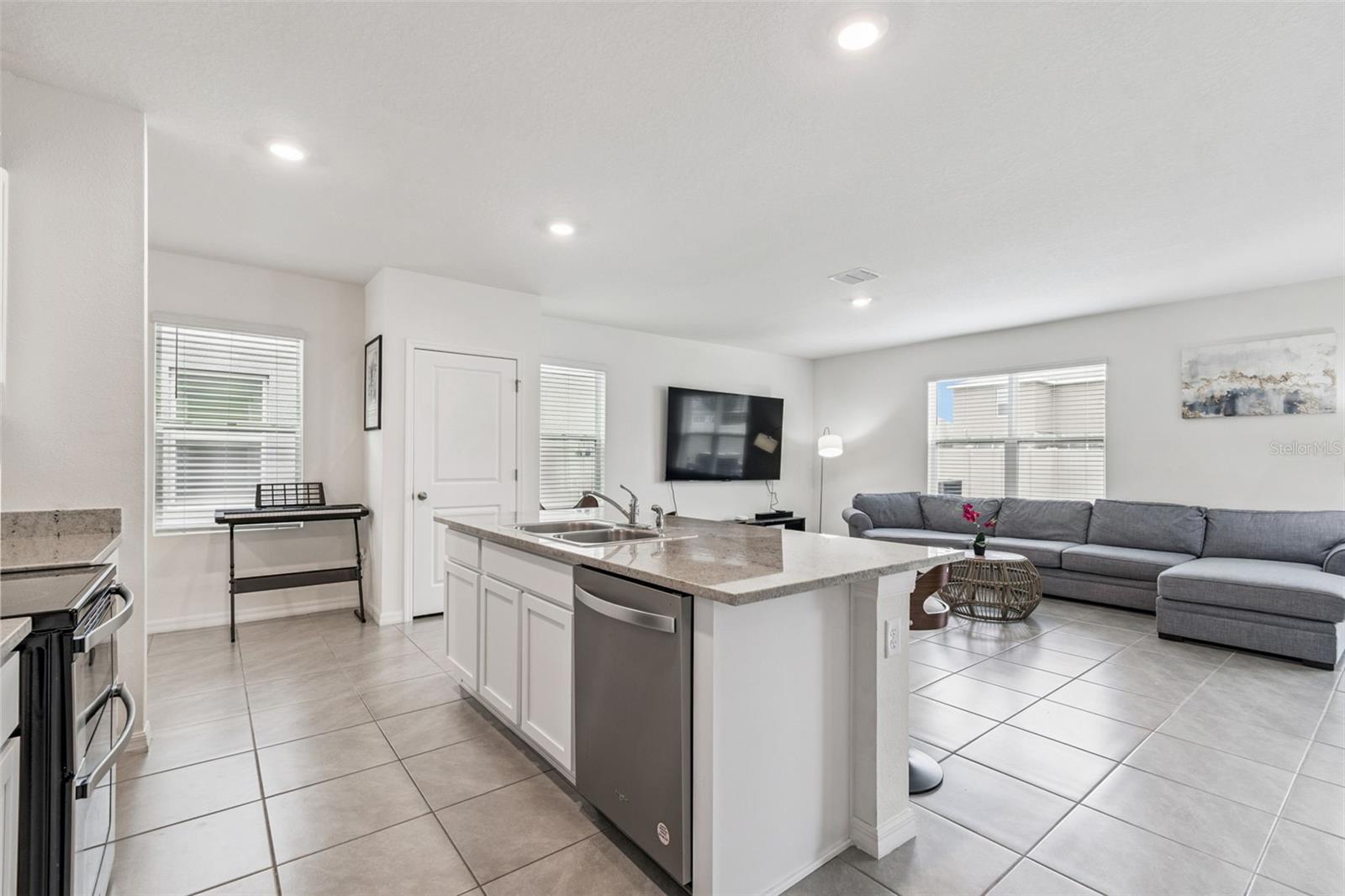 5667 CHORLEYWOOD LN