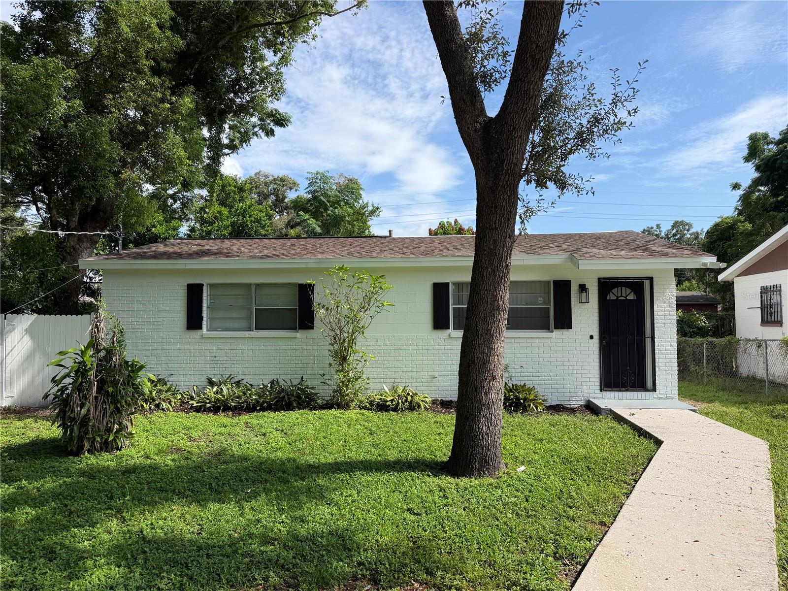 1102 E 108th Ave, Tampa