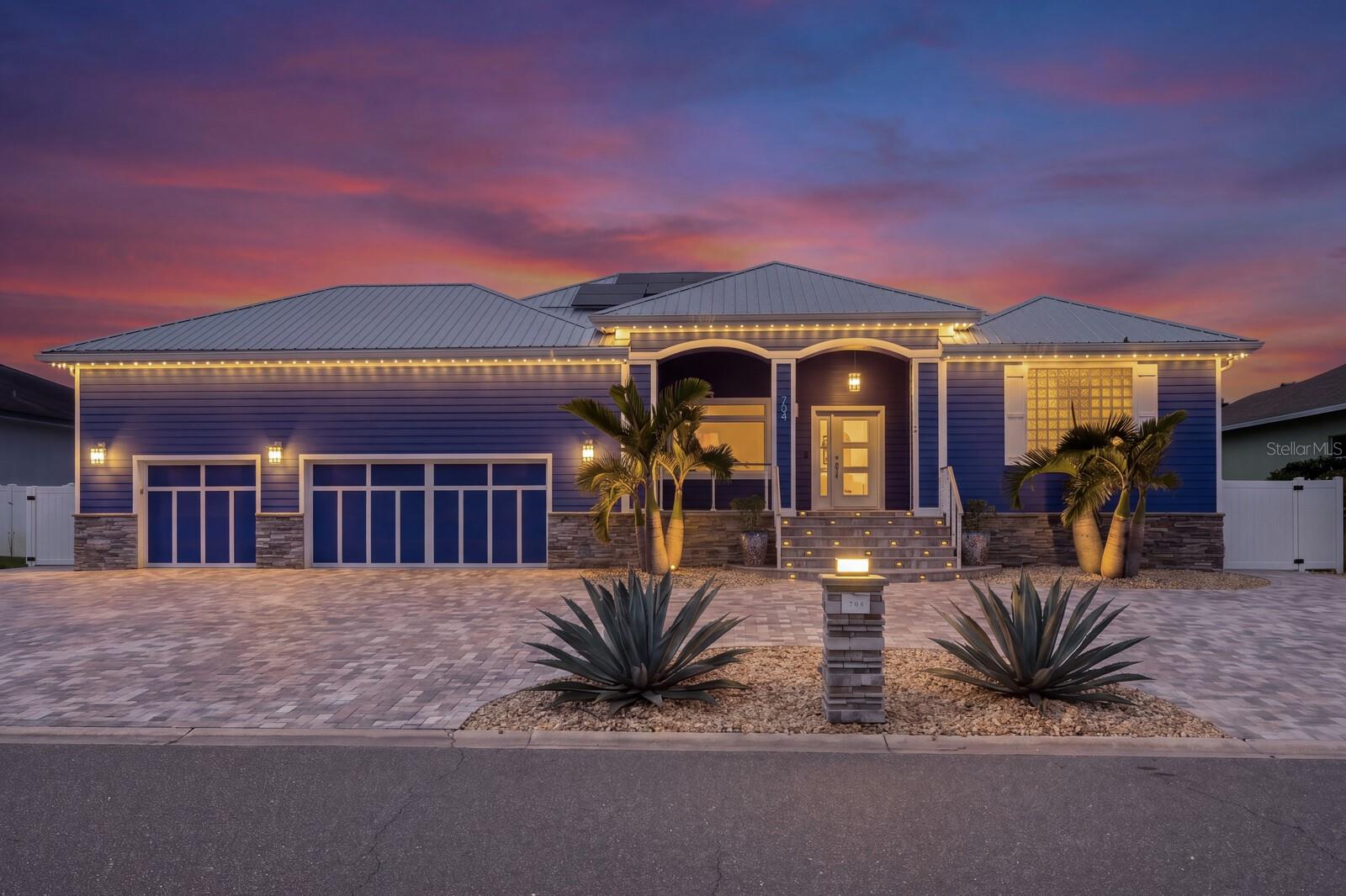 704 EAGLE LN