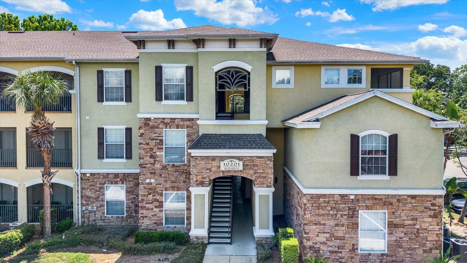 10201 Courtney Palms Blvd #304, Tampa