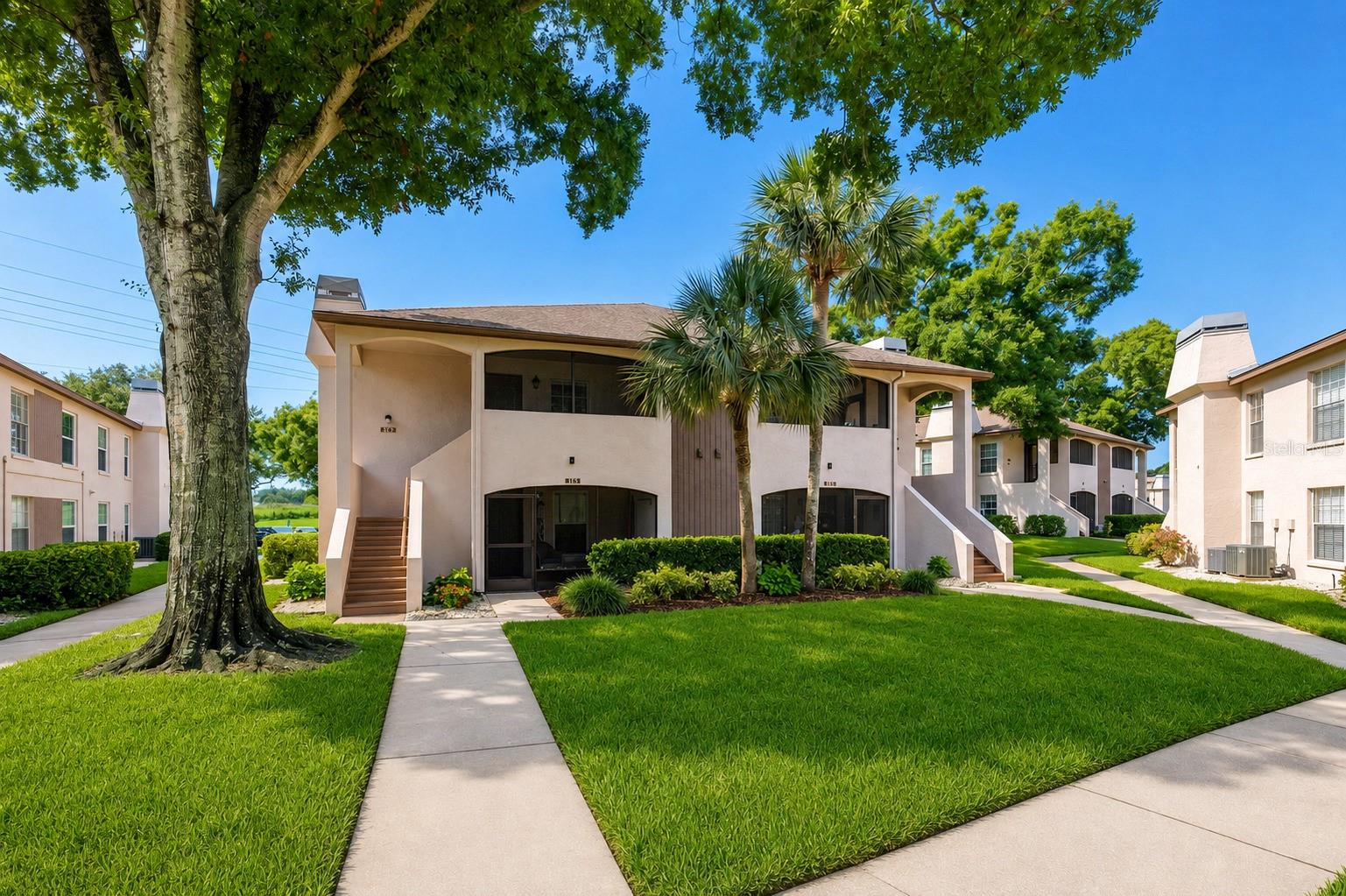 2981 Bonaventure Cir #202, Palm Harbor
