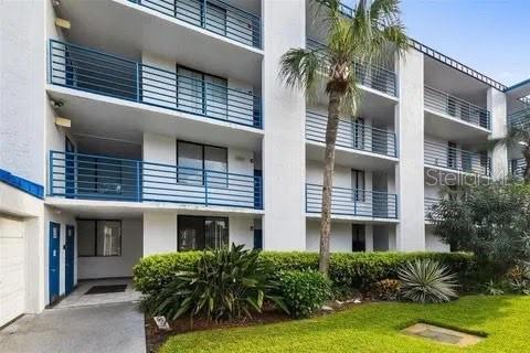 2424 W Tampa Bay Blvd #l105, Tampa