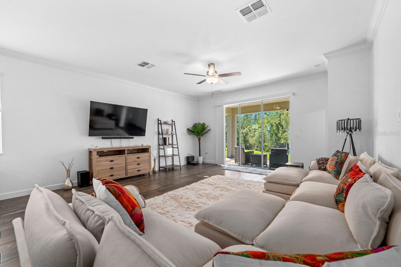 10314 BANYAN BREEZE BLVD