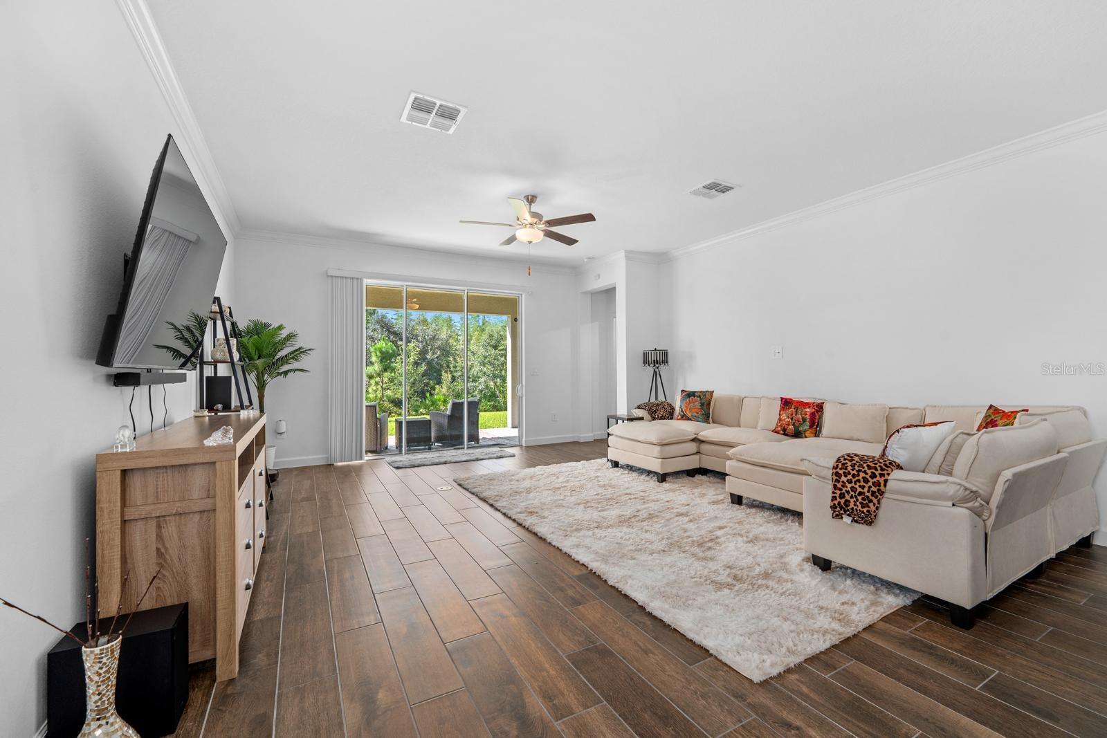 10314 BANYAN BREEZE BLVD