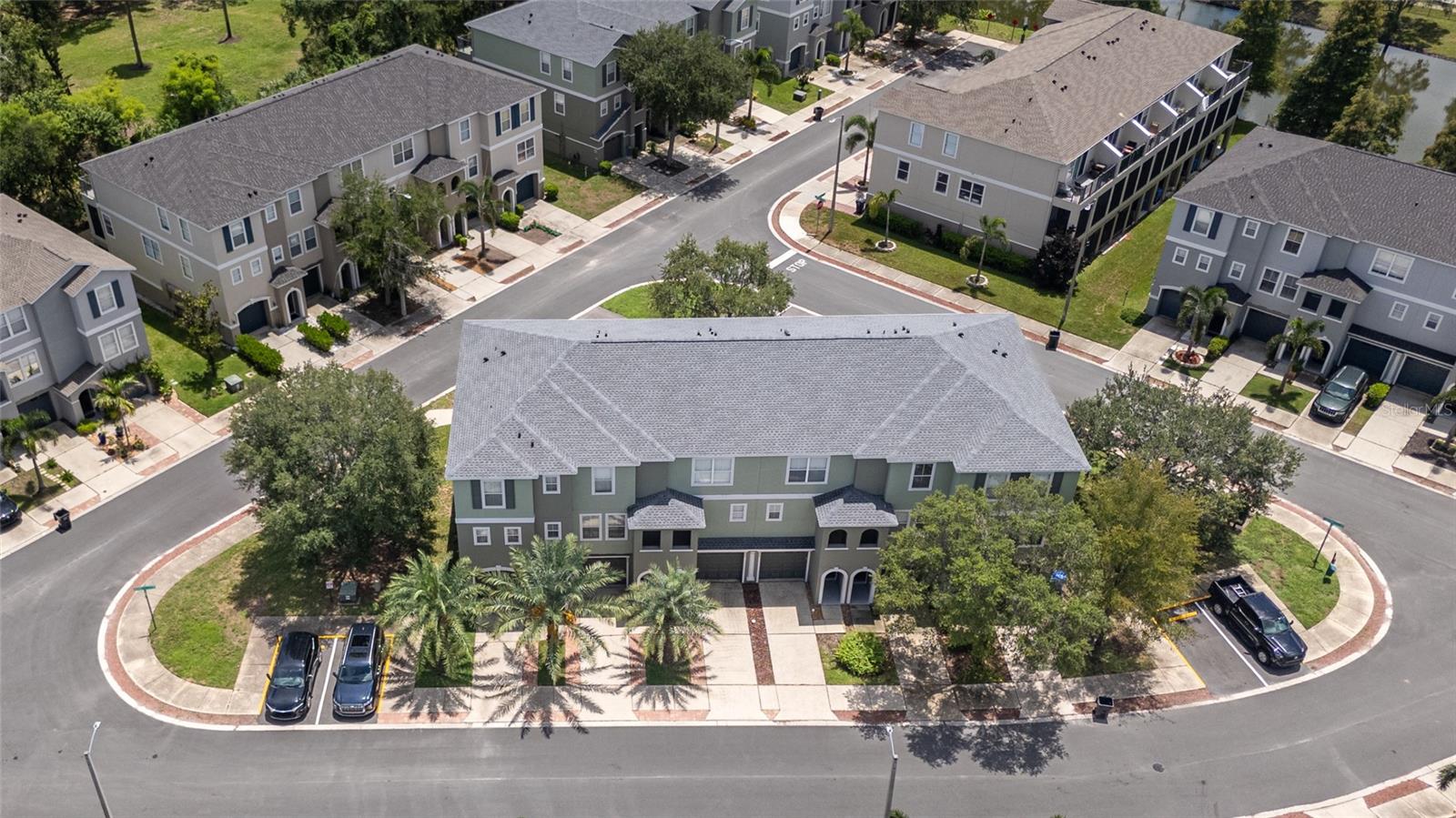 528 VINCINDA CREST WAY