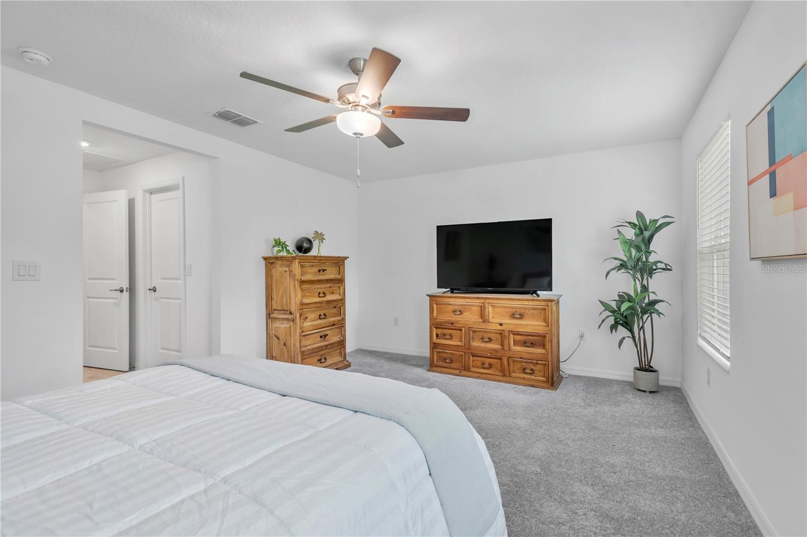 6033 ACARA LN