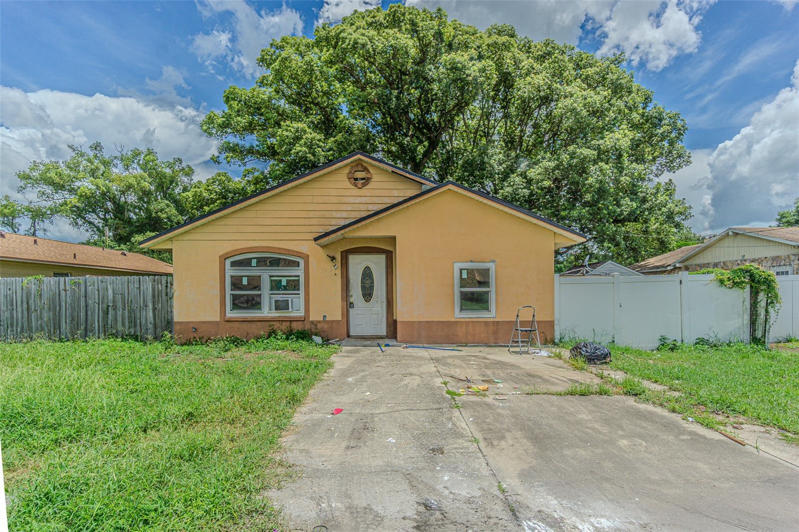 5512 20th St, Zephyrhills