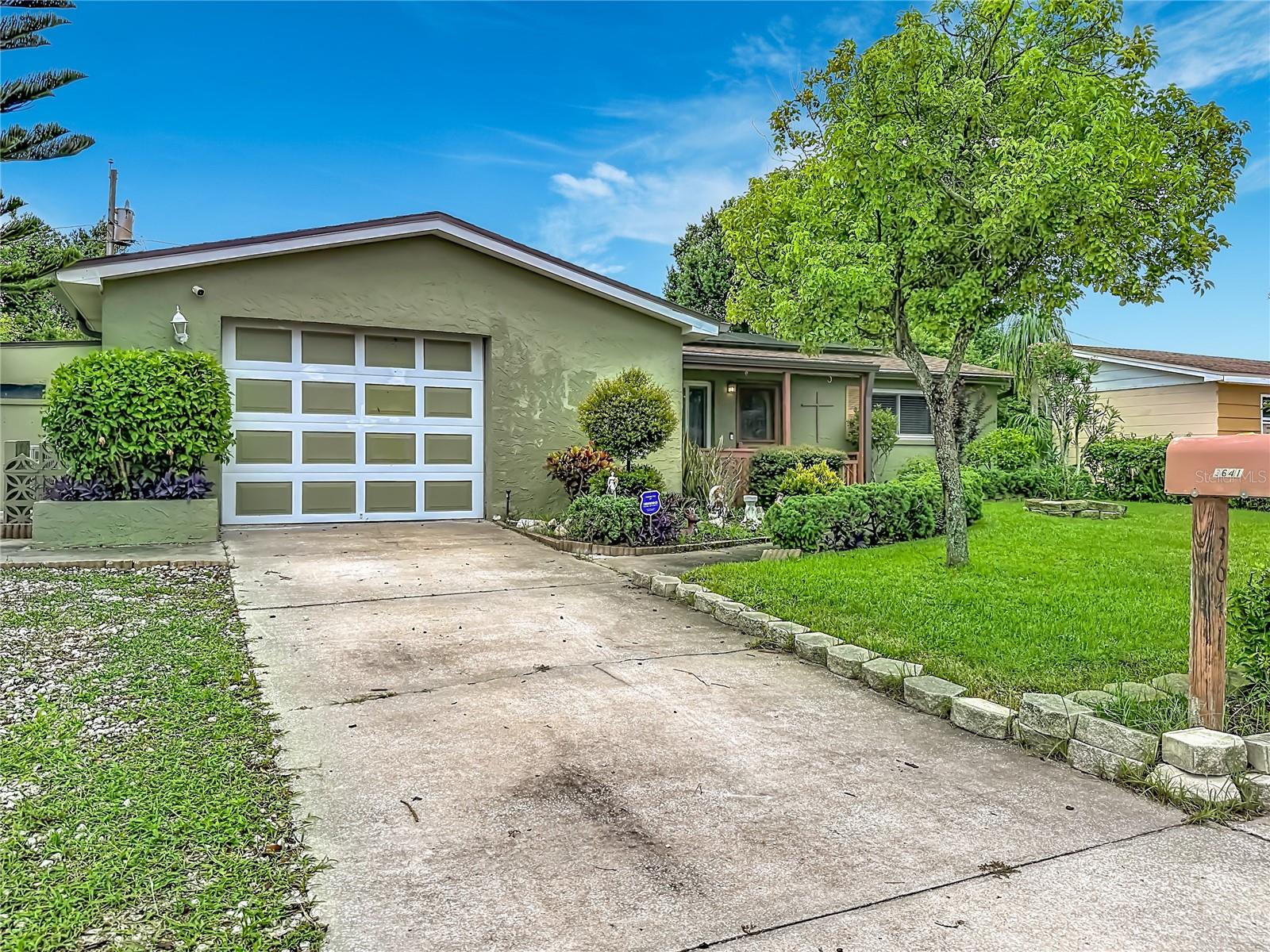 3641 WELLINGTON DR