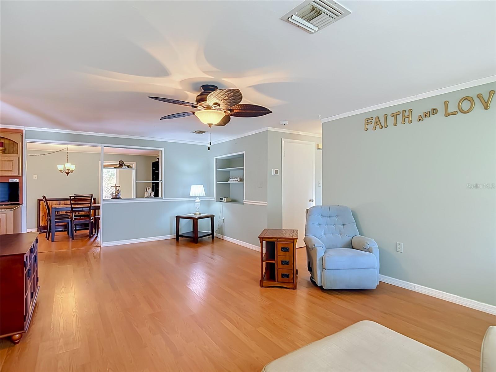 3641 WELLINGTON DR