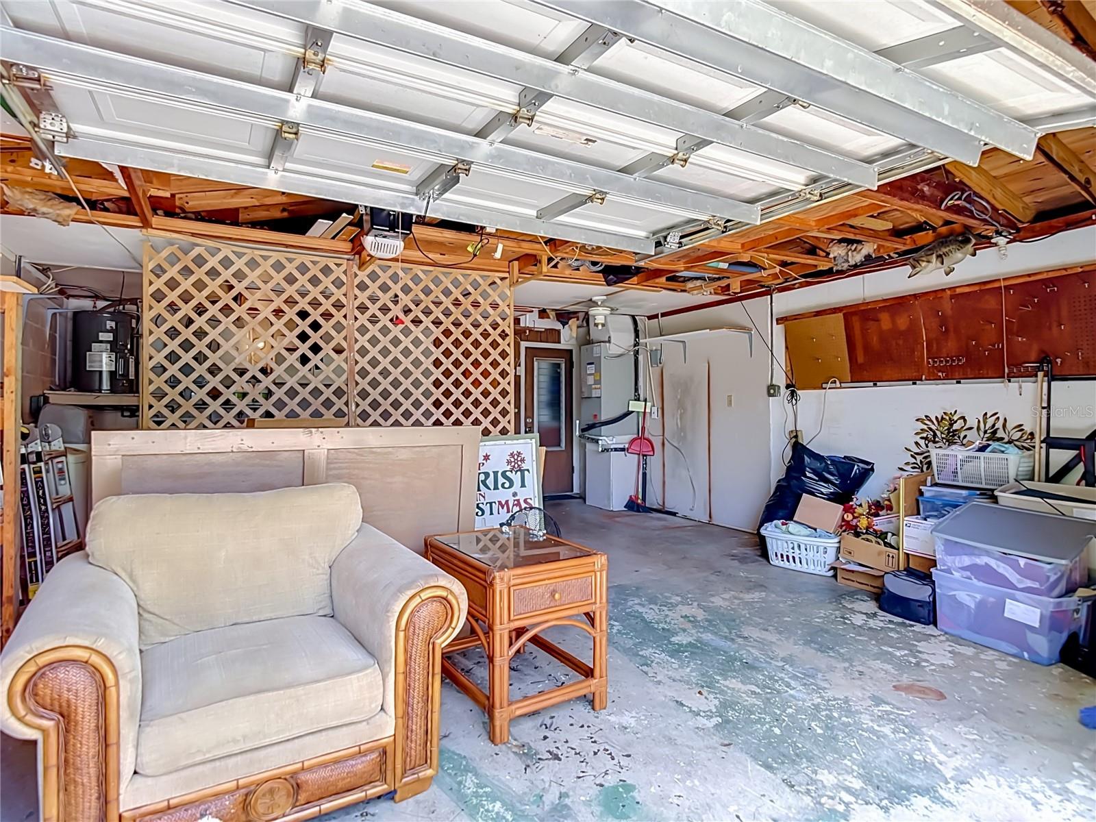 3641 WELLINGTON DR
