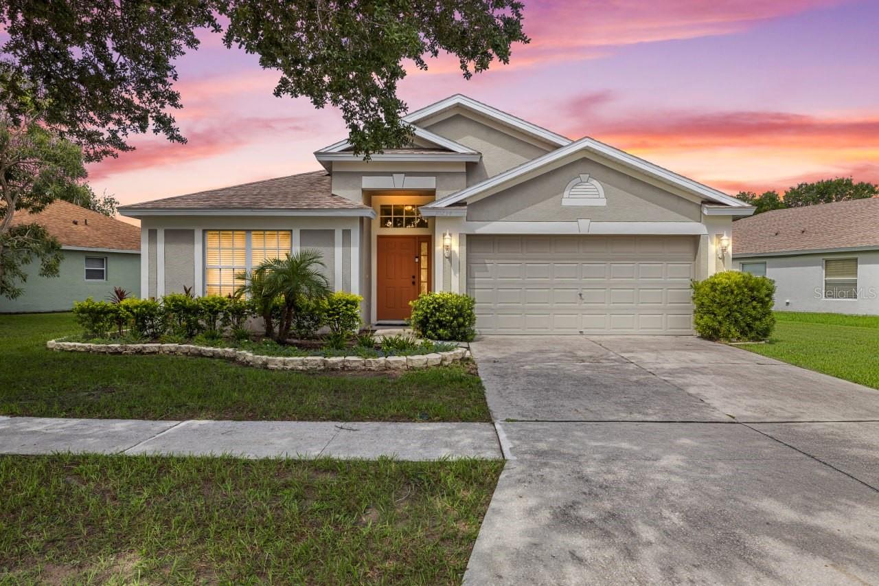 10234 Hunters Haven Blvd, Riverview