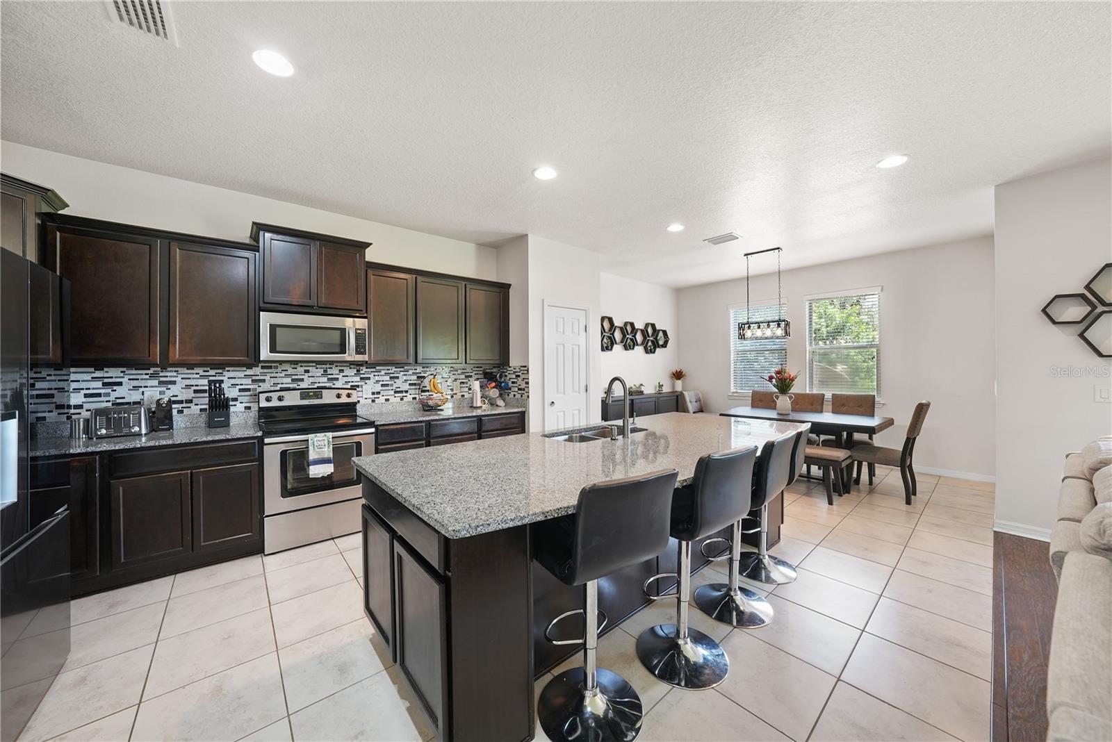 8415 LOBLOLLY PINE CT