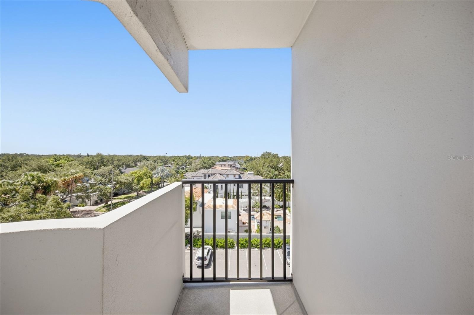 4141 BAYSHORE BLVD #604