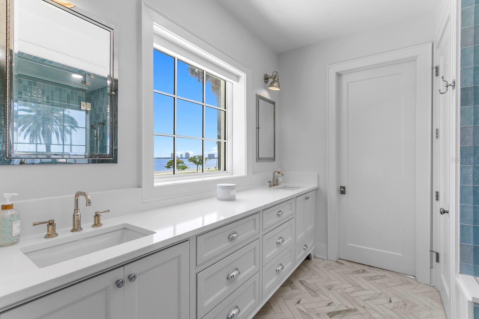 907 BAYSHORE BLVD