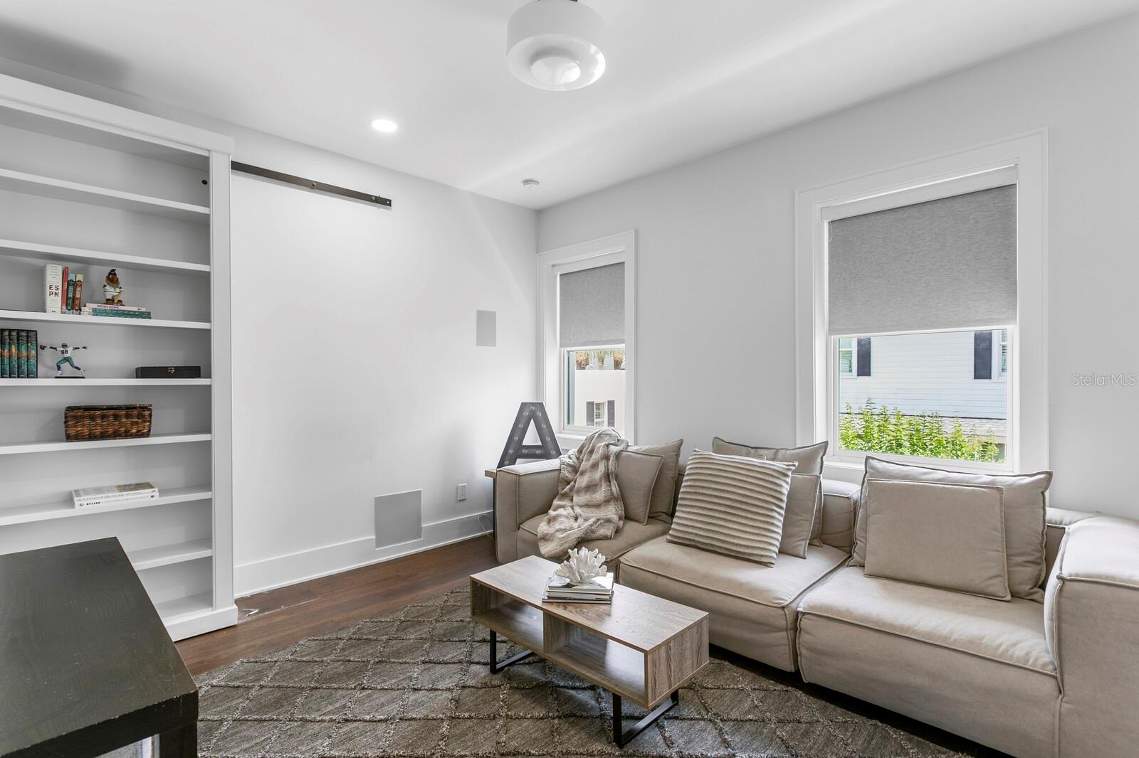 907 BAYSHORE BLVD