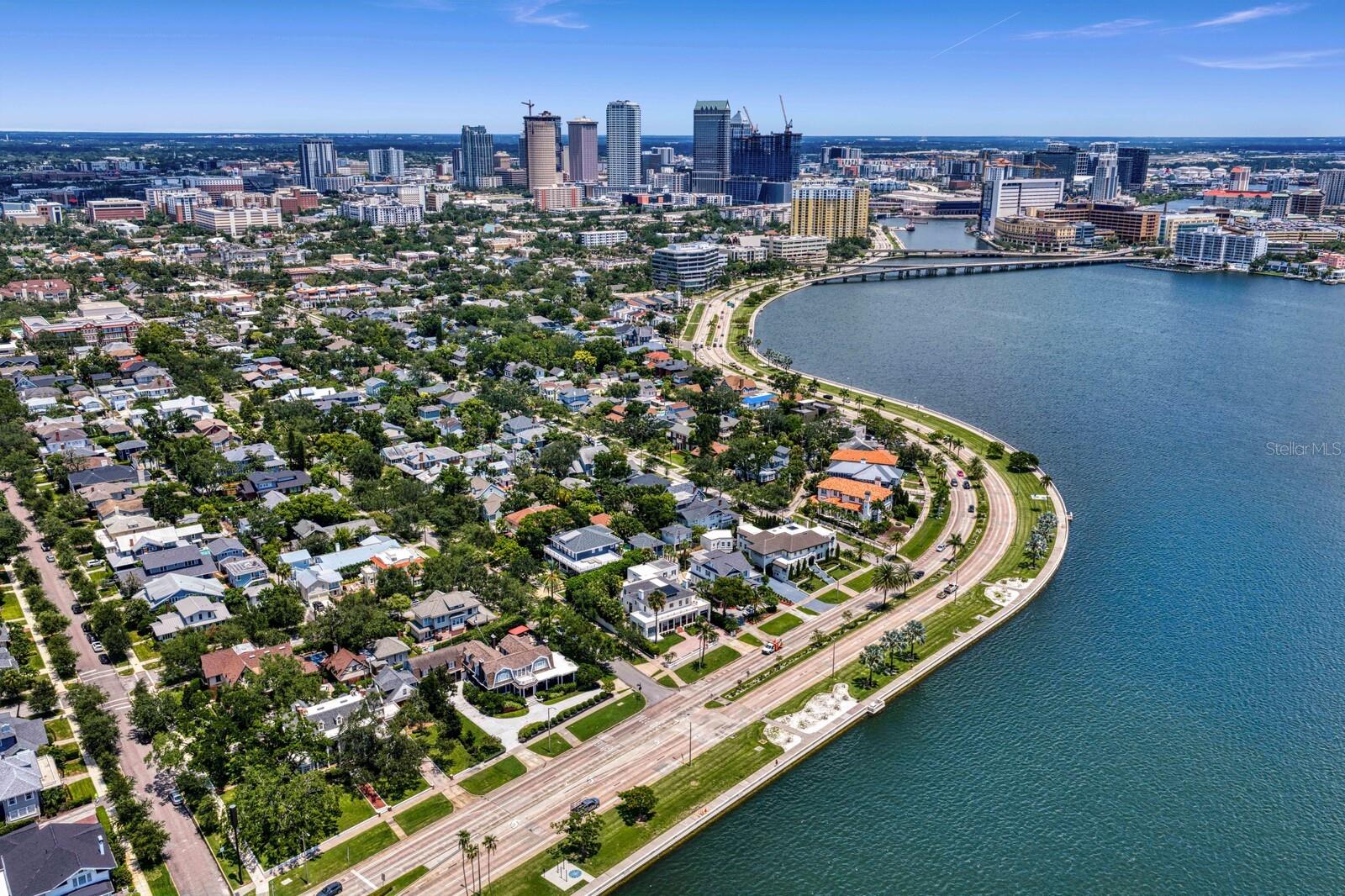 907 BAYSHORE BLVD