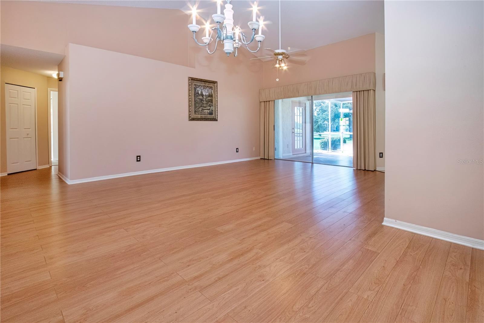 2424 E DEL WEBB BLVD