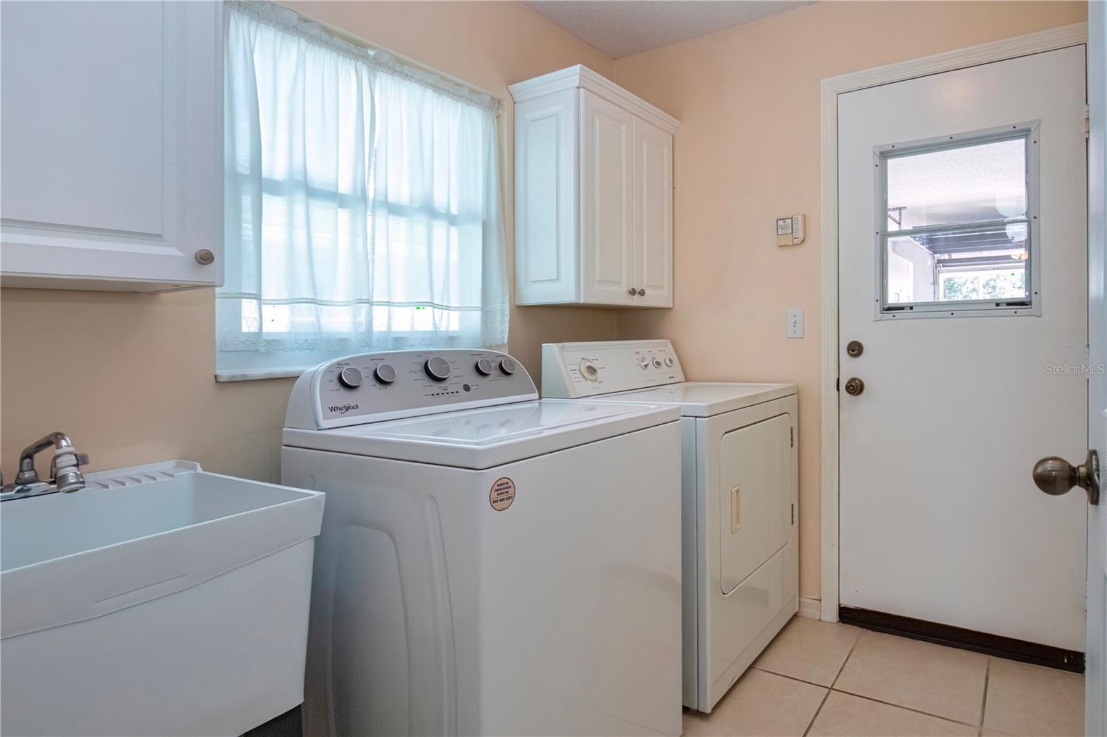 2424 E DEL WEBB BLVD