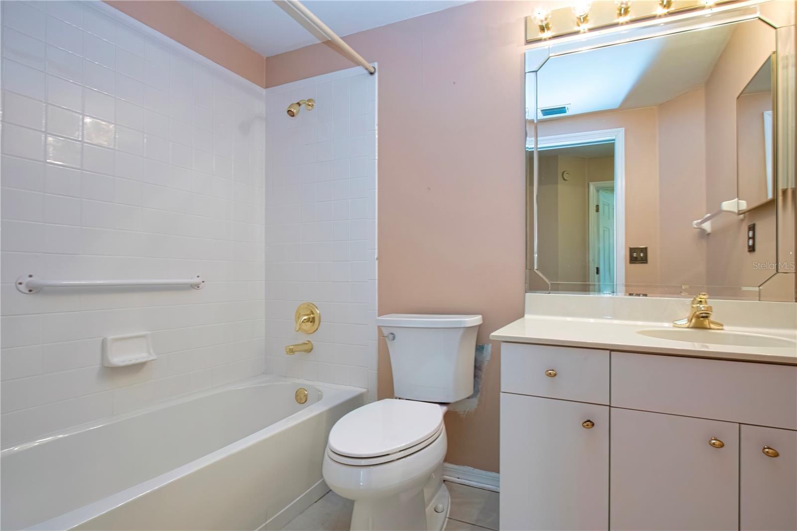2424 E DEL WEBB BLVD