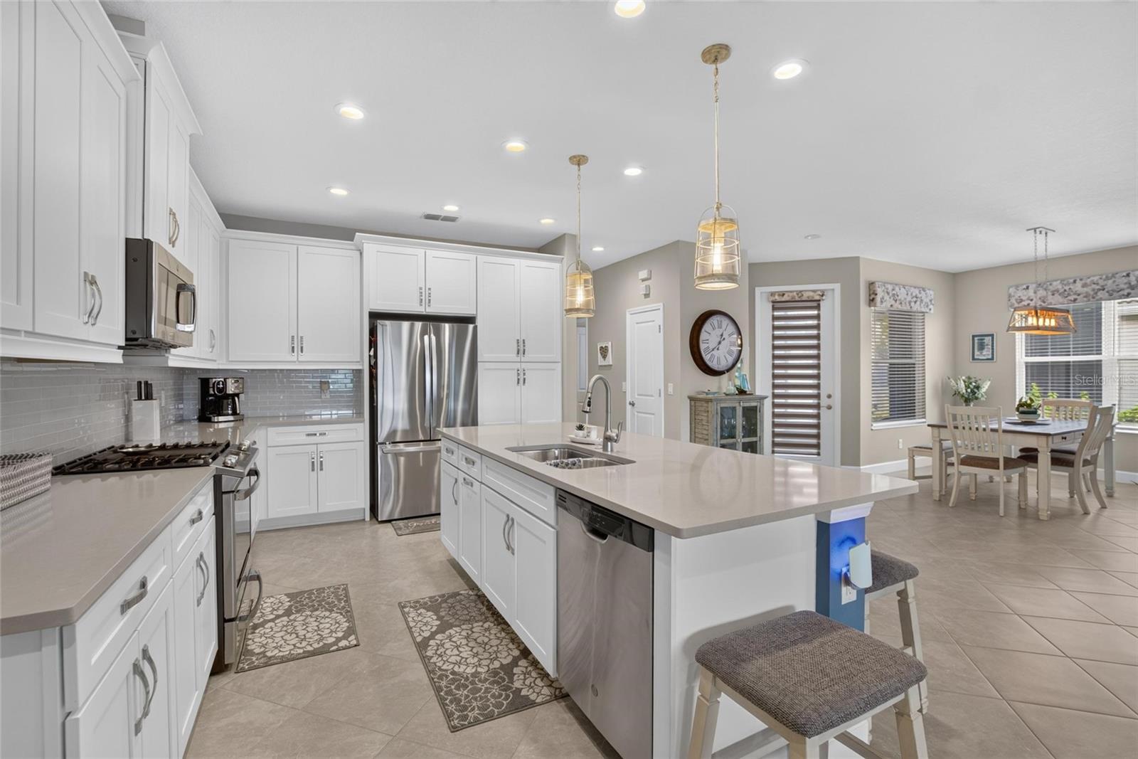4740 AVILA LAKES DR