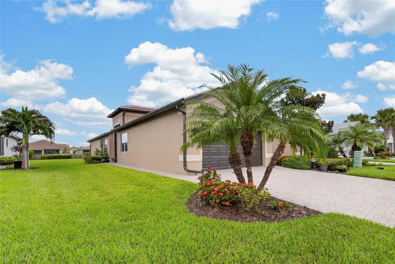 4740 AVILA LAKES DR